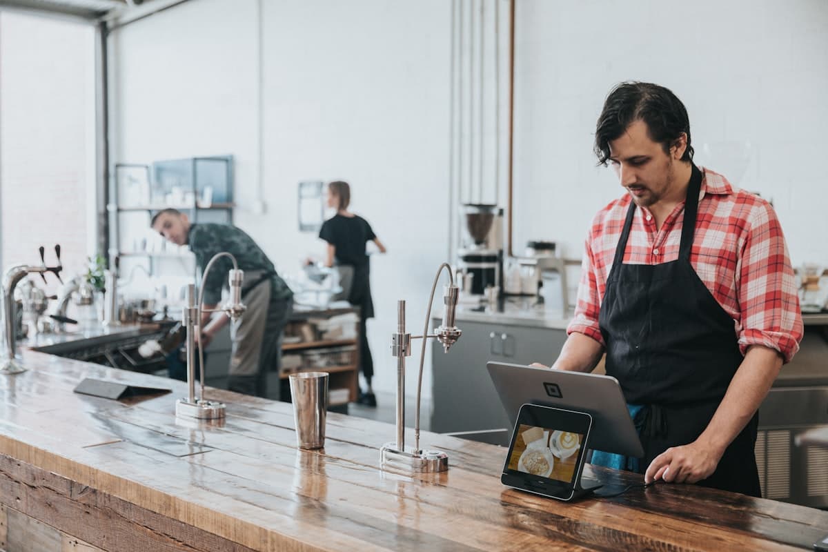 Ecommerce Retention Strategies: How to Get Customers to Buy Again (and Again)